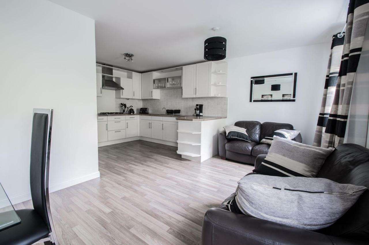Apartment Orange Town House - Shaw Road, Only 6 Minutes To Centre *
