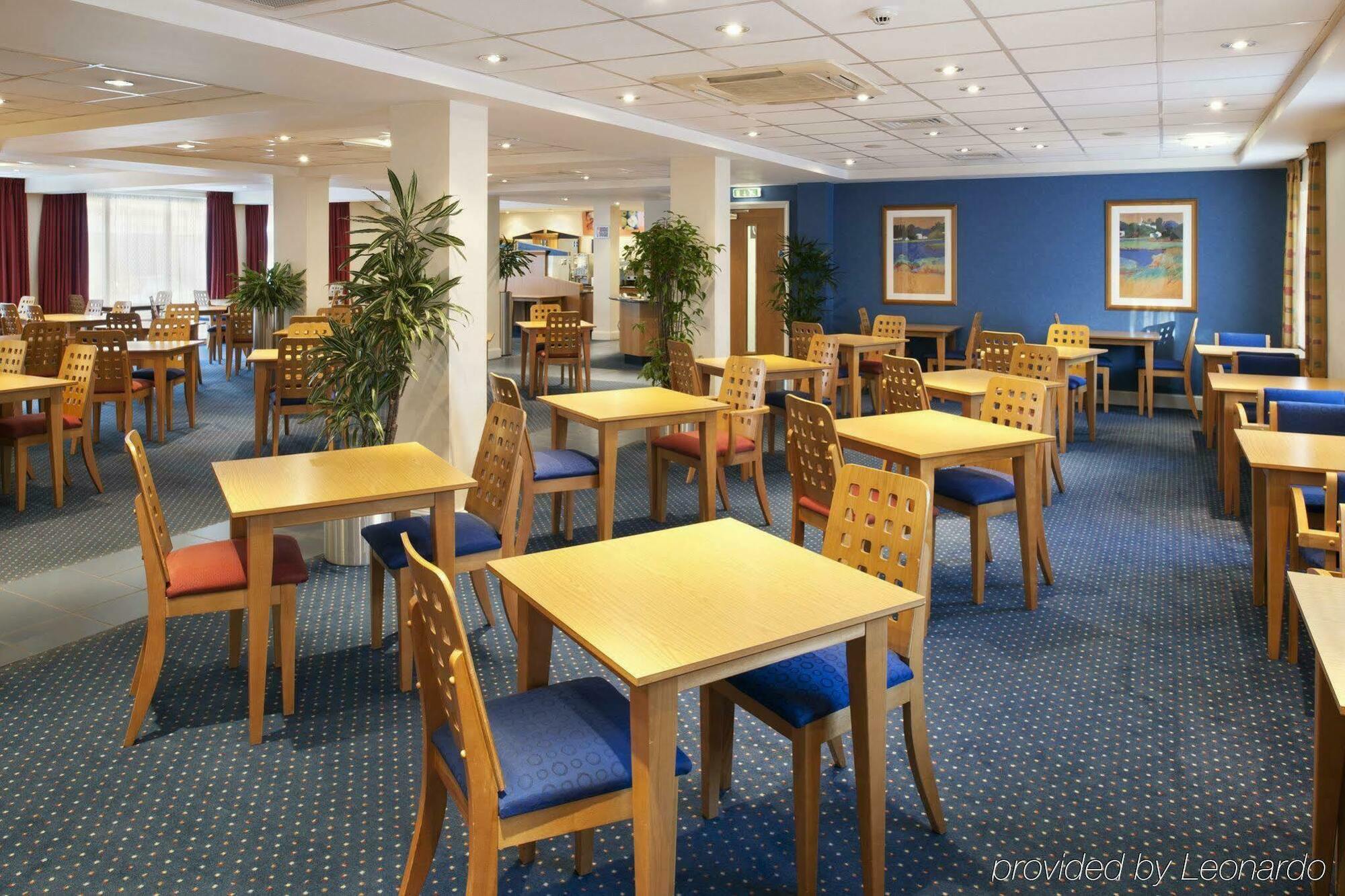 Hotel Express Centre By Ihg 3*