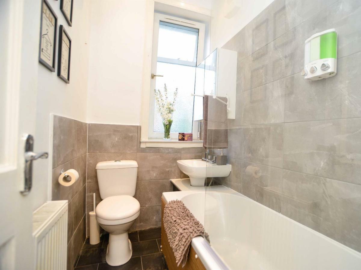Dunbar Street Apartment